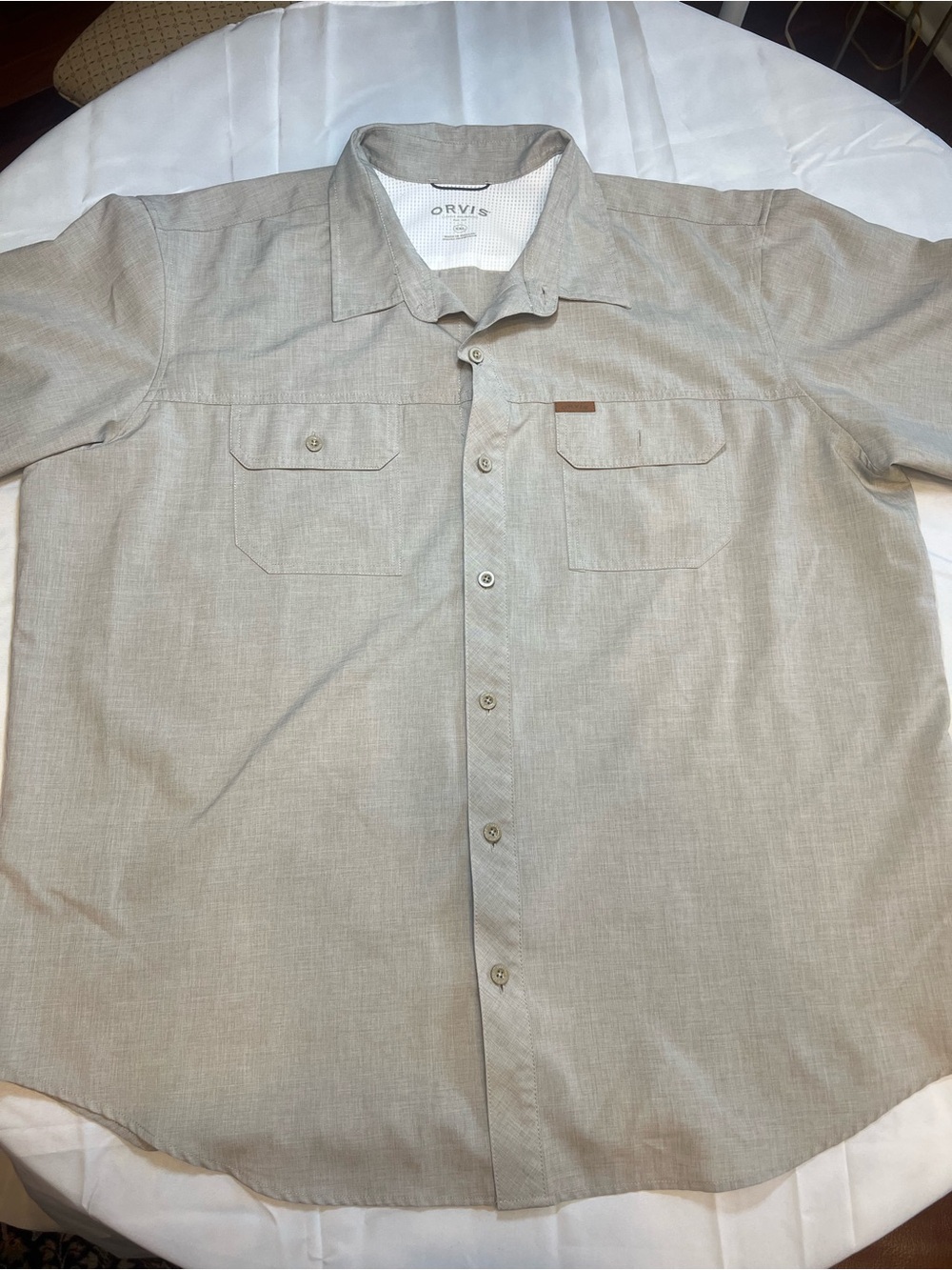 Orvis Men's Light Beige Short-Sleeve Button-Down Shirt